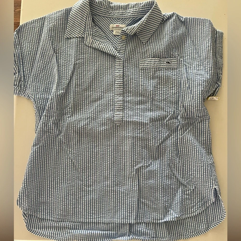 Women’s vineyard vines sear sucker short sleeve top - Picture 4 of 4